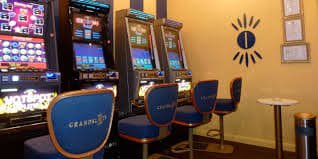 Interface permainan Microgaming di platform dalistoto dengan berbagai kategori slot